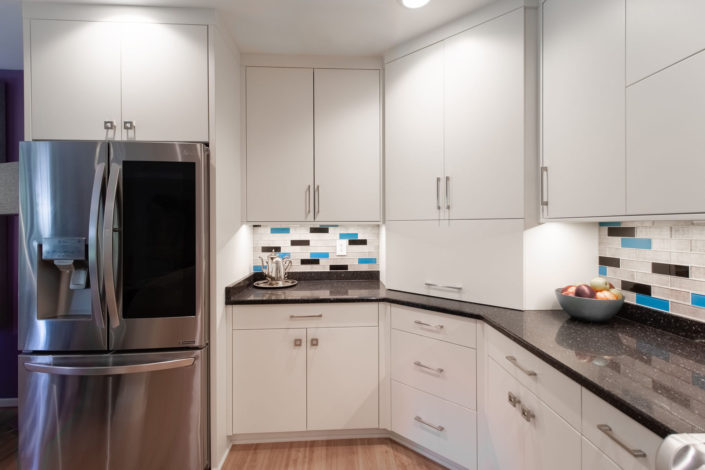 custom-white-modern-kitchen-corner-drawers
